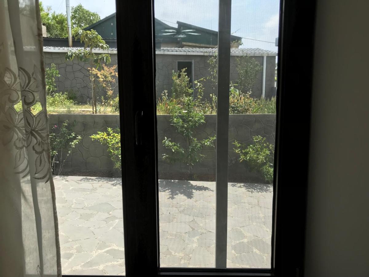 Guest House Eden Tiflis Exterior foto