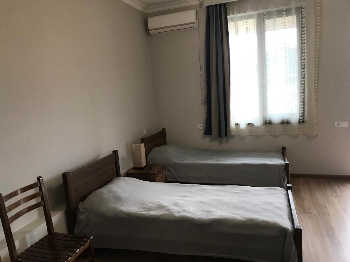Guest House Eden Tiflis Exterior foto